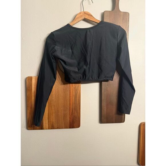 Relleciga Black Long Sleeve Logo Cropped Swim Shirt Rashguard Small - Picture 2 of 4